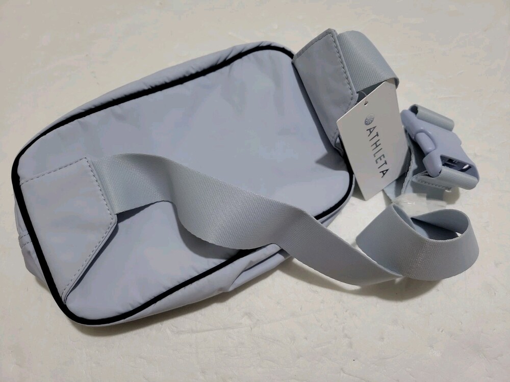 NWT Athleta All About Tipping Large Belt Bag Light Blue Purse Crossbody - Picture 6 of 10